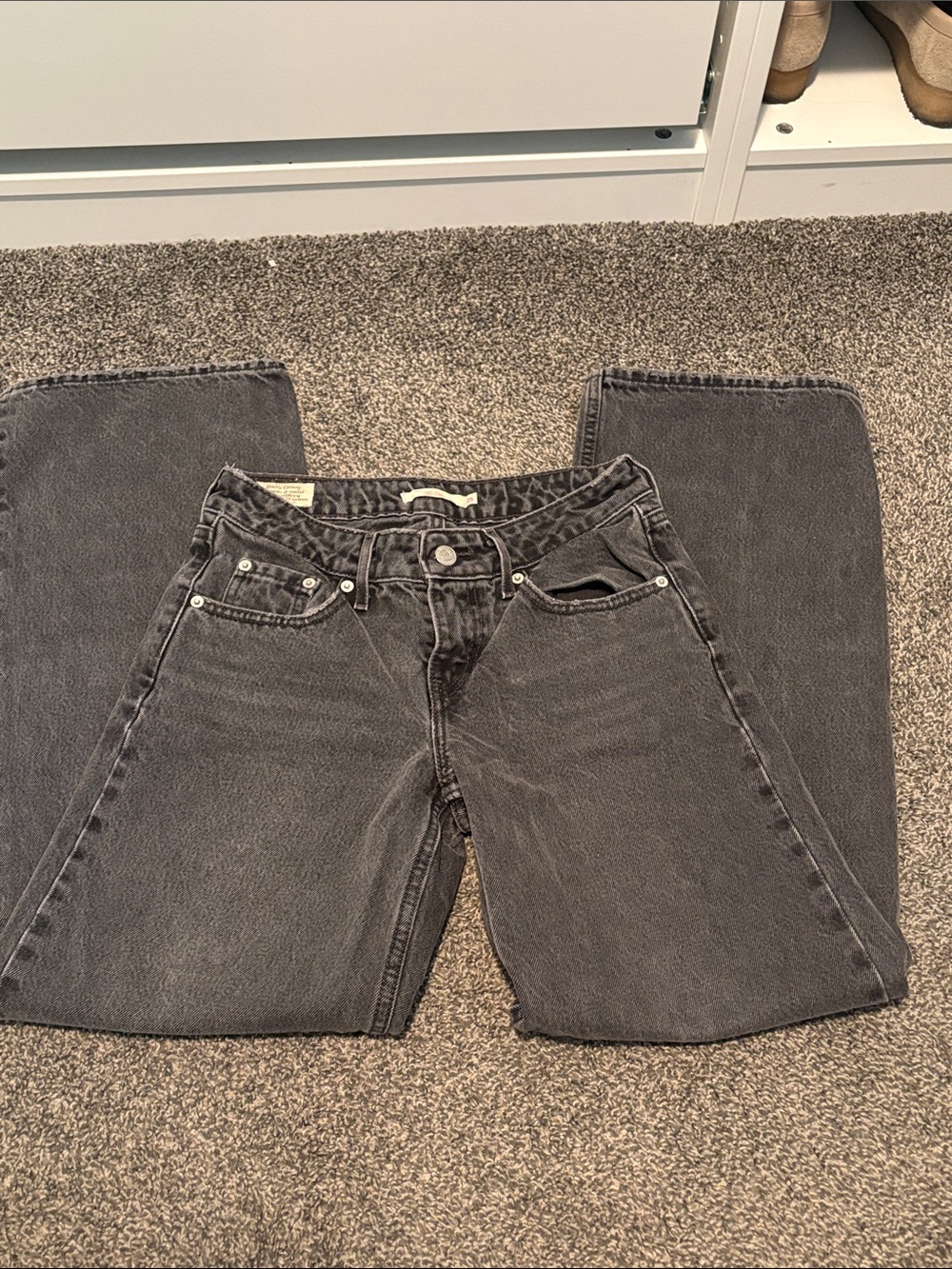 Levi low loose